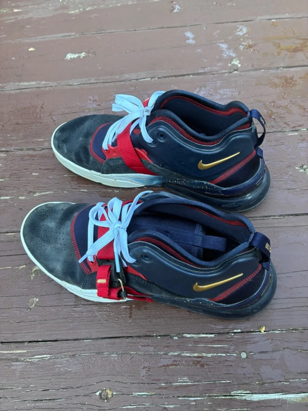 Nike lightly worn